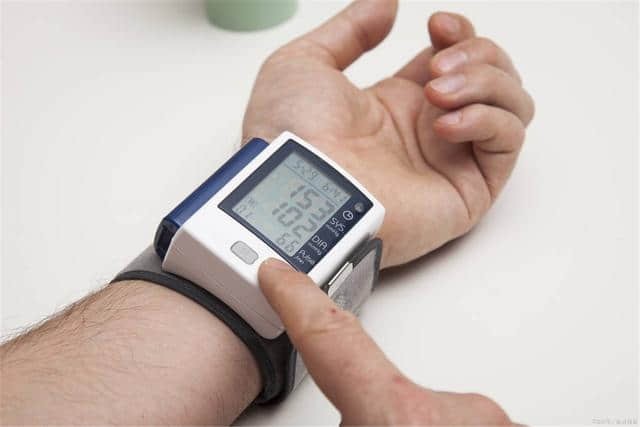 负离子可实现对高血压的“异病同治”，临床验证可减少多种并发症